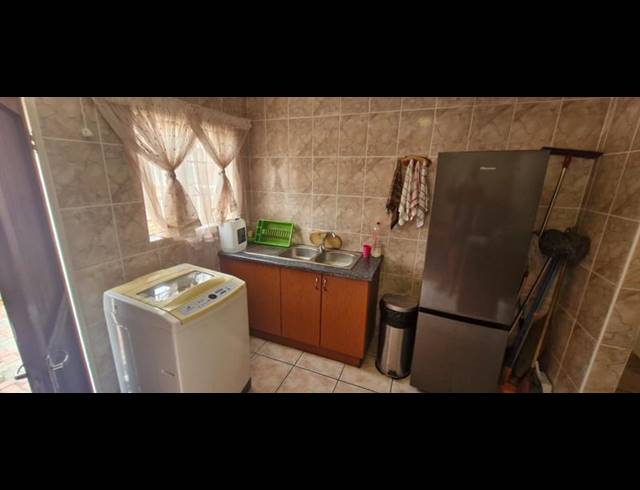 3 BEDROOM TOWNHOUSE FOR SALE IN KOSMOSDAL